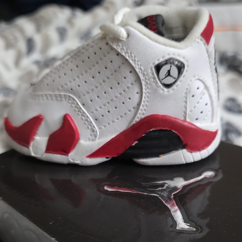 Jordan 14 Retro Sneakers- LIKE NEW